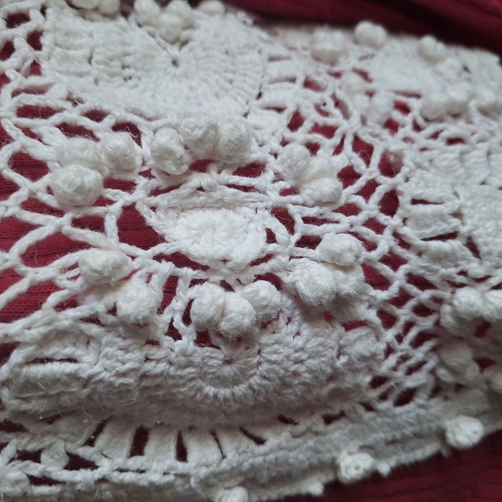 White Lace Popcorn Crochet Vest Women's - Picture 10 of 12
